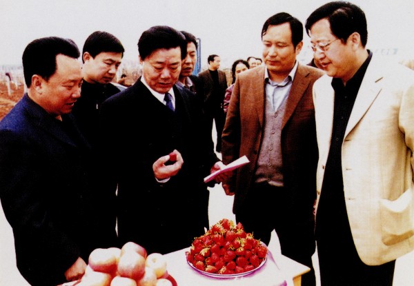(14)夏振贵（中）2005年5月至2007年12月任市长