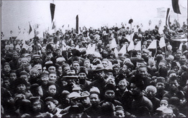 (15)各界群众集会庆祝粉碎日军九路围攻