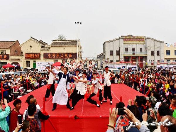高都古镇《一碗饸饹面》情景剧_conew1.jpg
