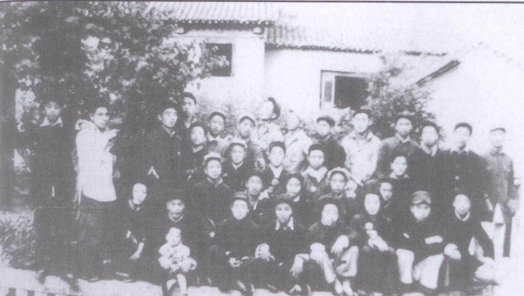 (12)1949年5月，太岳四地委青年干部建团合影