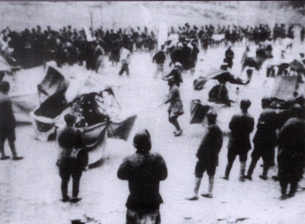 (2)1945年8月,太岳区军民大联欢，庆祝抗日战争胜利