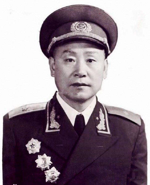 白天魏巍_conew1.jpg